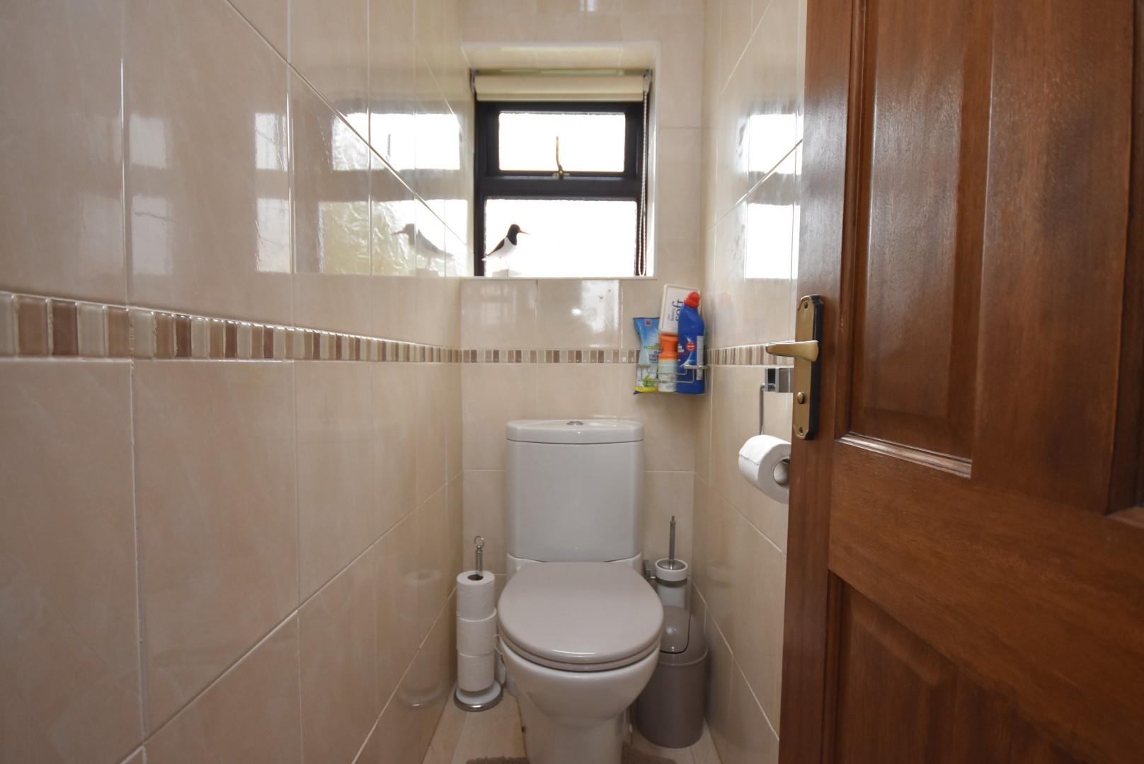1 Norris Close, Penarth, CF64 2QW